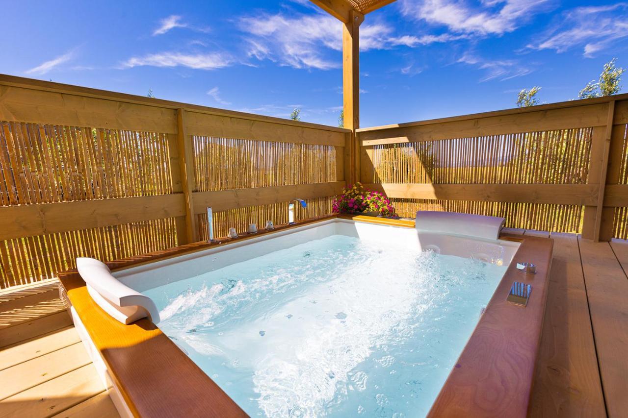 Hotel Glamping Gli Etruschi Piombino Exterior foto