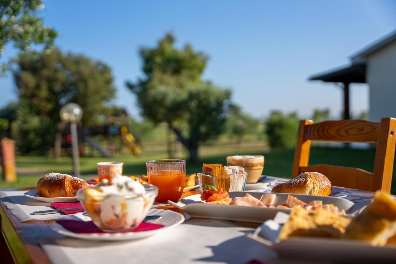 Hotel Glamping Gli Etruschi Piombino Exterior foto