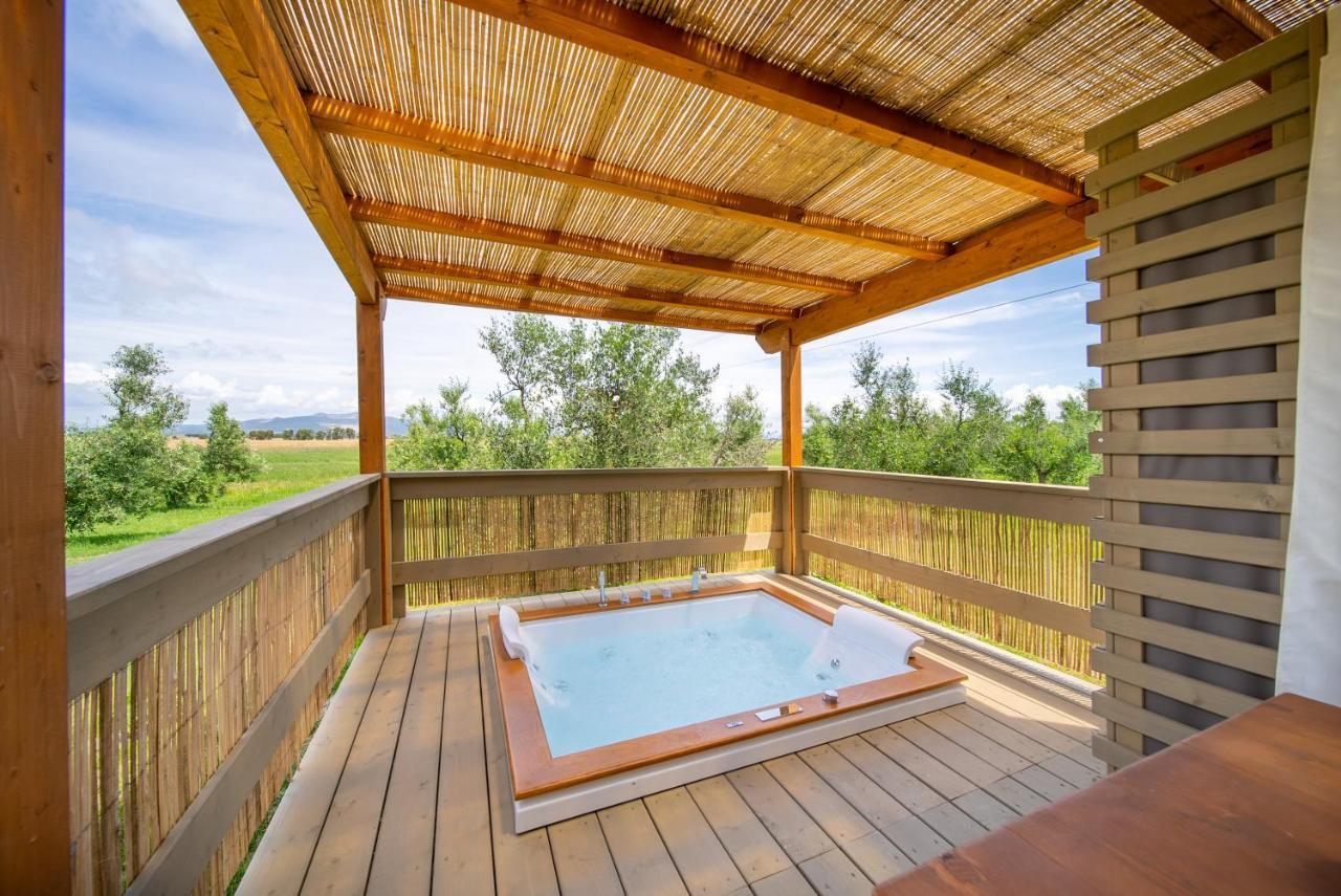 Hotel Glamping Gli Etruschi Piombino Exterior foto