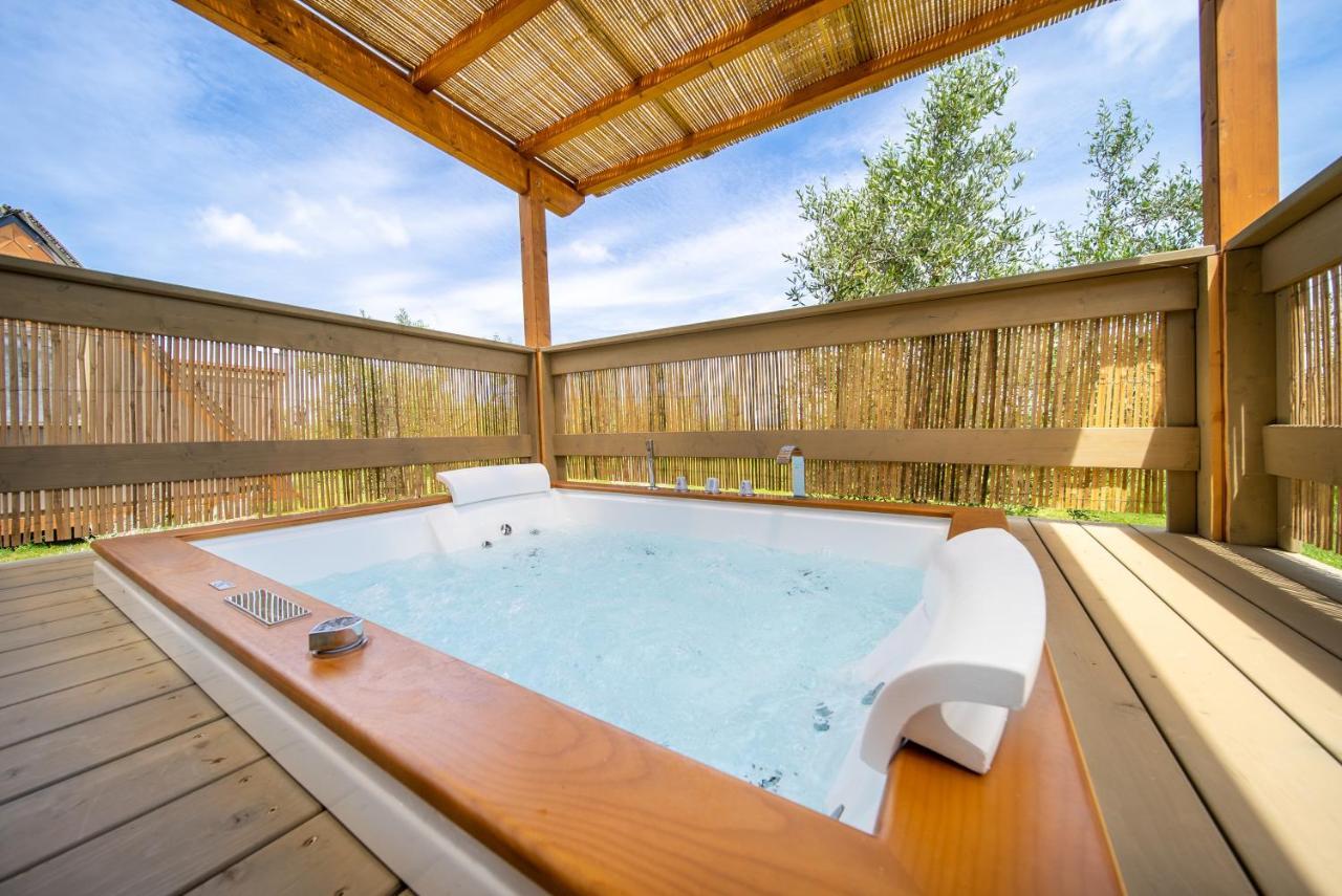 Hotel Glamping Gli Etruschi Piombino Exterior foto